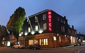 Victoria Hotel